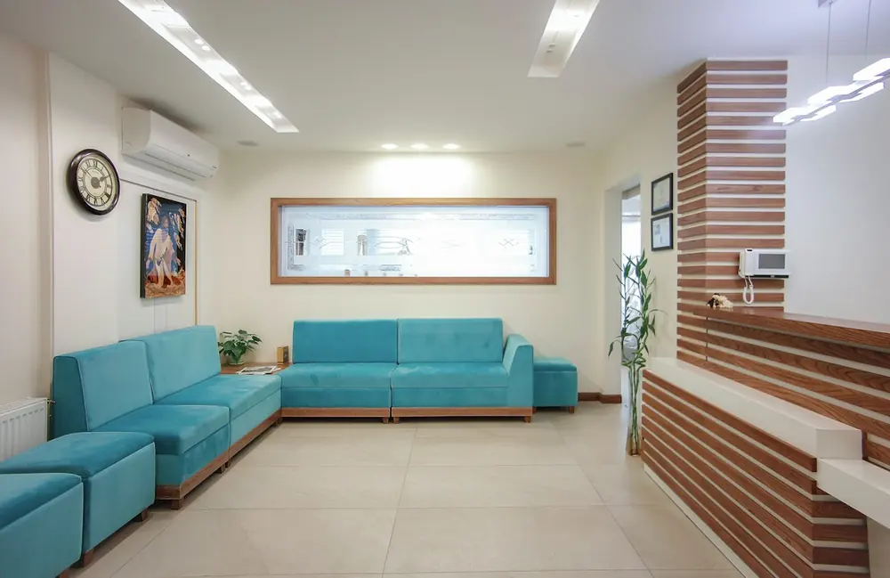 Sala de espera de la clínica